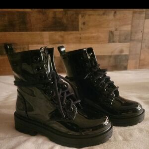 Style Firm-s Soda Combat Boots, Patent Leather, Brand New, Size 5.5